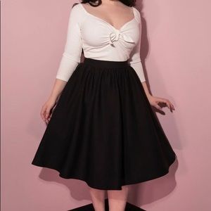 Pinup Vixen by Micheline Pitt black Vacation skirt from the COZY COLLECTION XXL